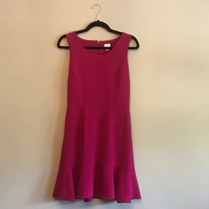 Fuchsia sheath dress with ruffle by ‘a new day’.
